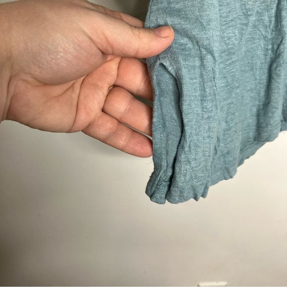 C & C California 100% linen top blue v-neck size medium oversized - Picture 4 of 6